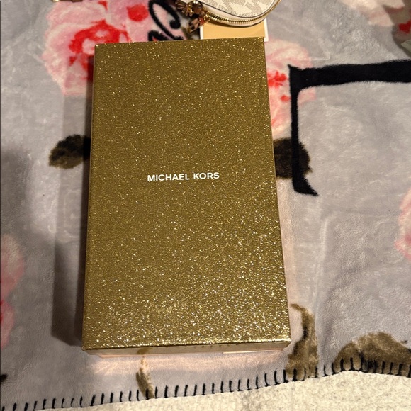 Michael Kors Beige and Brown Crossbody Bag - Picture 13 of 14